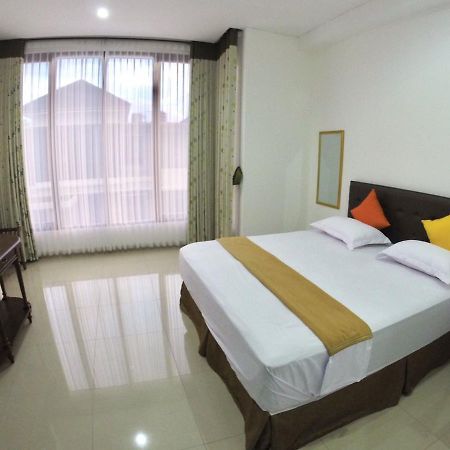 Padma Laguna Guesthouse Baturetno Екстер'єр фото