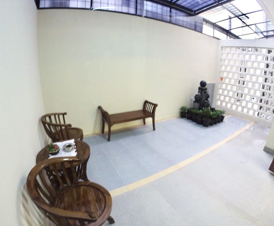 Padma Laguna Guesthouse Baturetno Екстер'єр фото